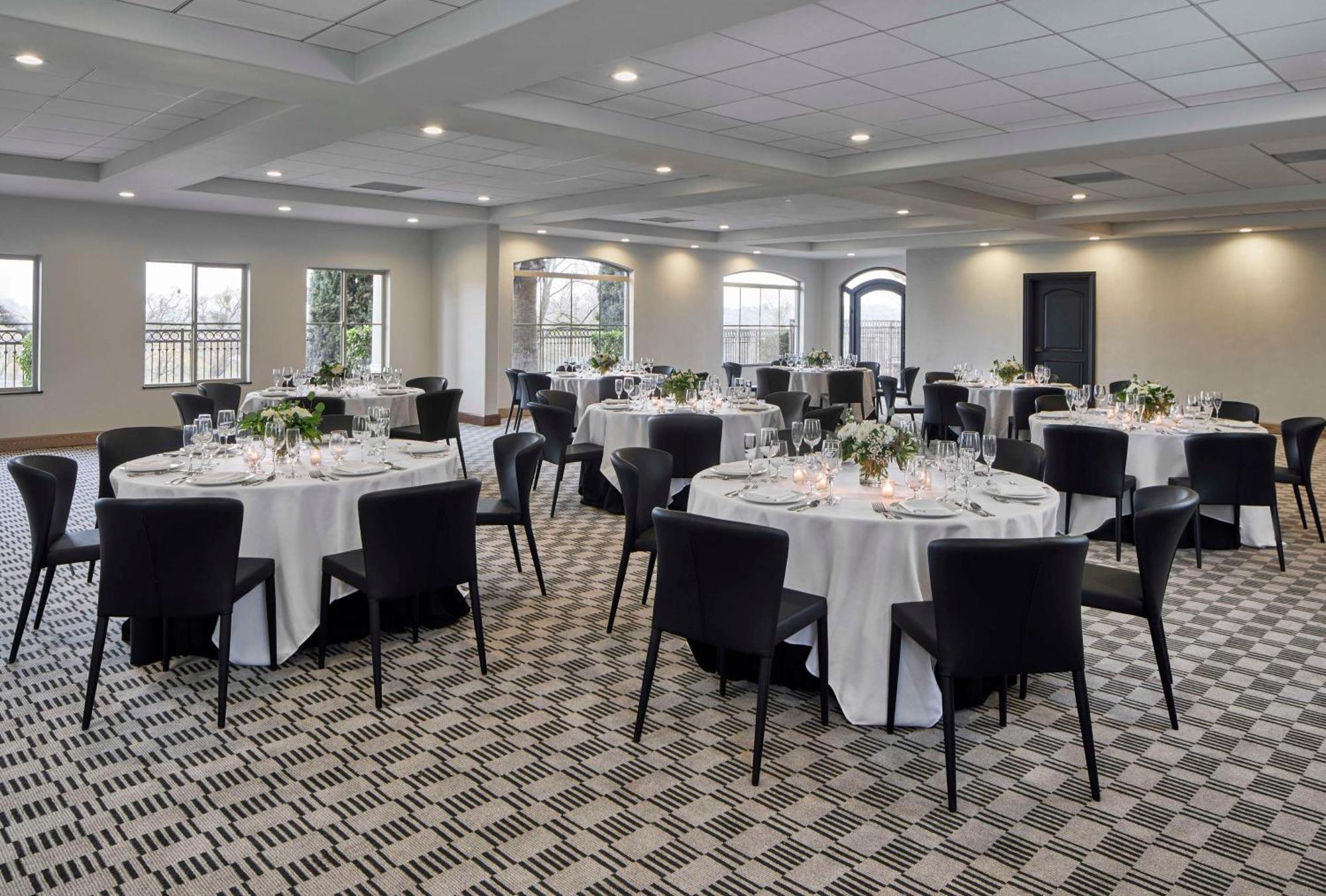 Bellasera Hotel & Suites Paso Robles, Tapestry By Hilton Exterior photo