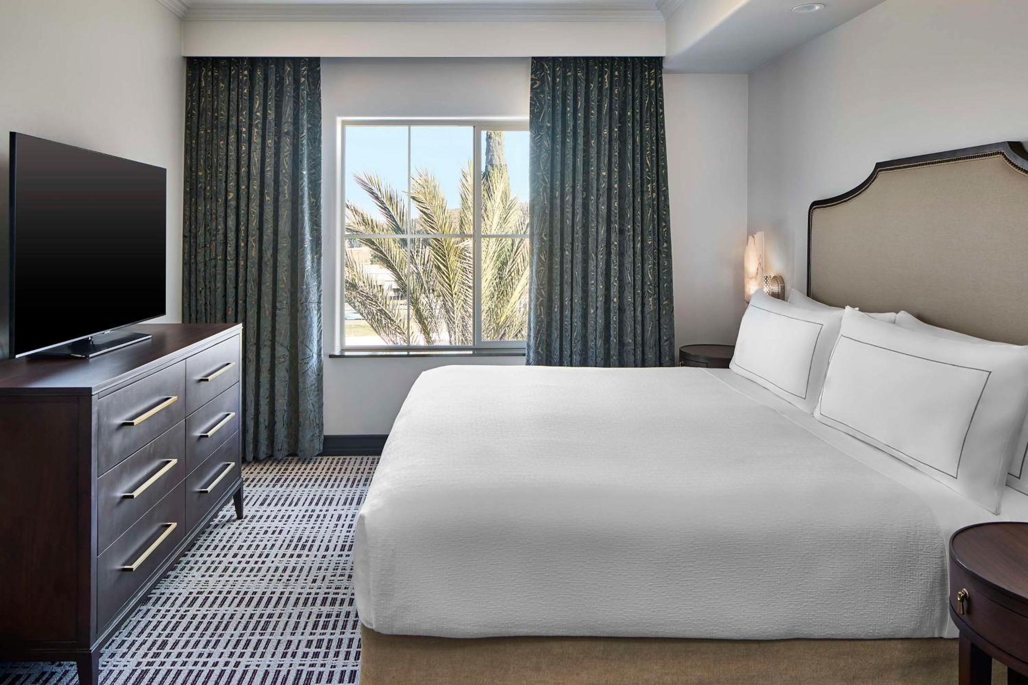 Bellasera Hotel & Suites Paso Robles, Tapestry By Hilton Exterior photo