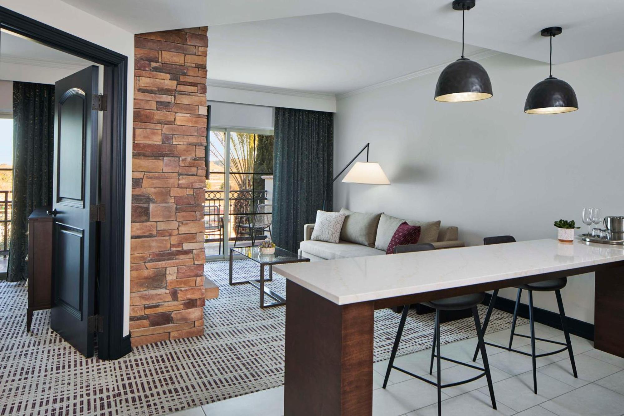 Bellasera Hotel & Suites Paso Robles, Tapestry By Hilton Exterior photo