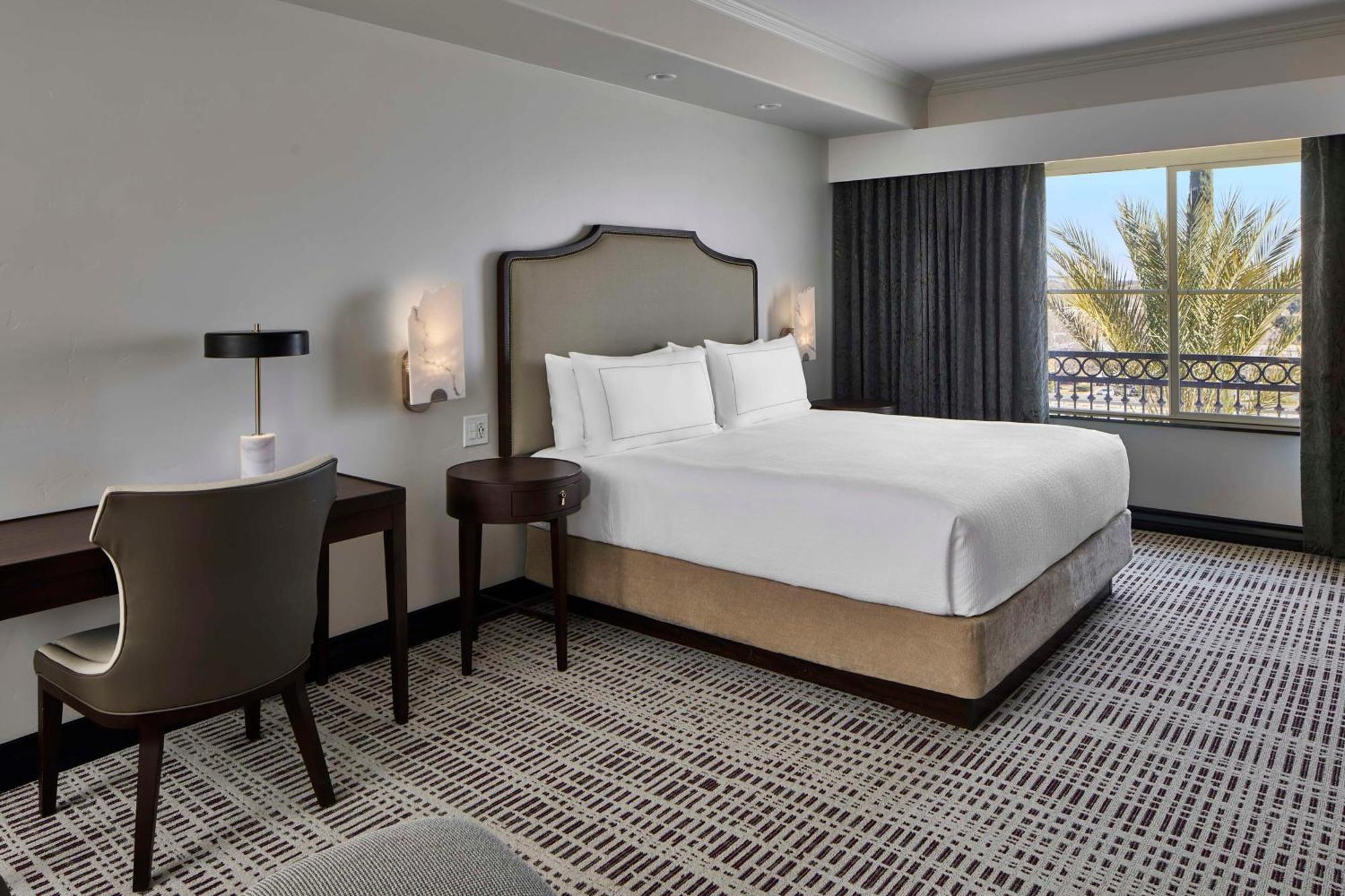 Bellasera Hotel & Suites Paso Robles, Tapestry By Hilton Exterior photo