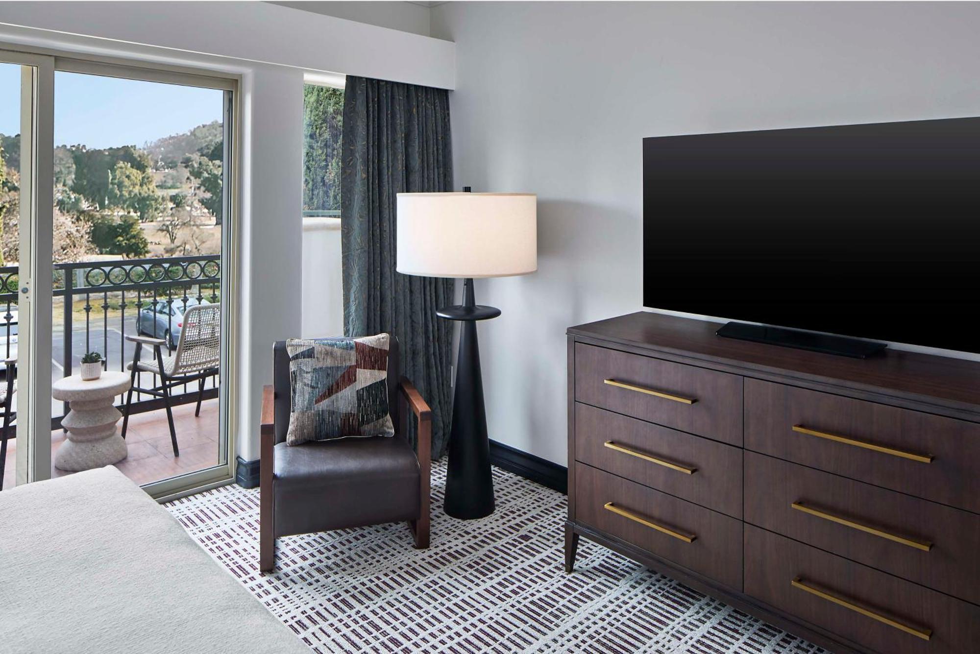 Bellasera Hotel & Suites Paso Robles, Tapestry By Hilton Exterior photo