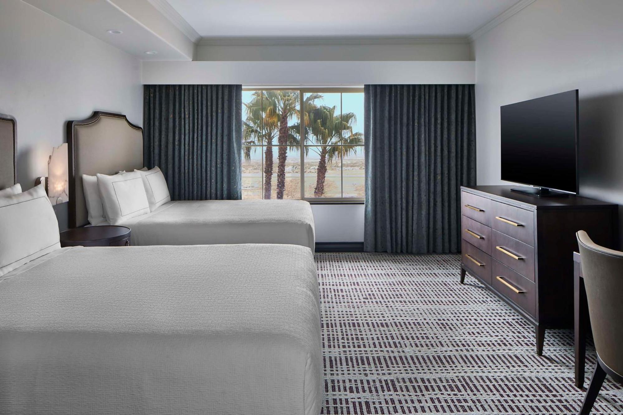 Bellasera Hotel & Suites Paso Robles, Tapestry By Hilton Exterior photo